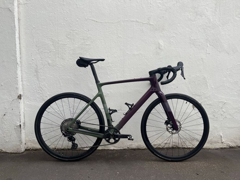 Used Scott Addict Gravel 40 2025 2025 Road & Gravel, Green — image 1 of 5