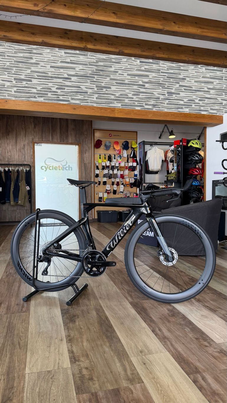 Used Wilier Turbine Shimano 105 Di2 2026 Road & Gravel, Black — image 1 of 9