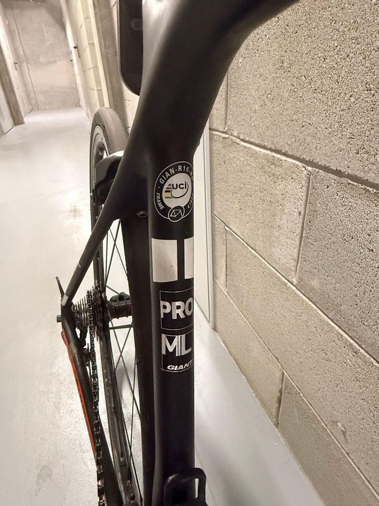 Used Giant TCR Advanced Pro Team 2019 2019 Road & Gravel, Black — image 7 of 10