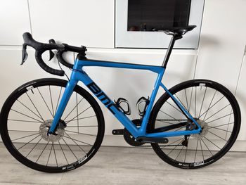 Tweedehands BMC Teammachine SLR02 DISC ONE 2018 2018 Road & Gravel — afbeelding 2 van 8