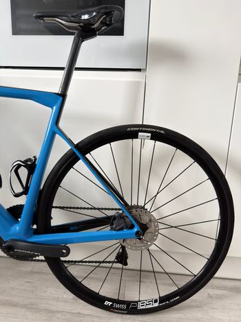 Tweedehands BMC Teammachine SLR02 DISC ONE 2018 2018 Road & Gravel — afbeelding 4 van 8