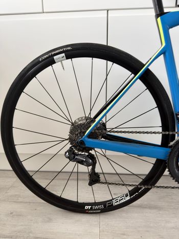 Tweedehands BMC Teammachine SLR02 DISC ONE 2018 2018 Road & Gravel — afbeelding 7 van 8