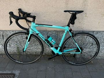 Used Bianchi Sempre Pro 2019 2019 Road & Gravel, Green — image 2 of 4