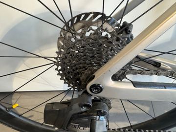 Käytetty Scott Addict RC 10 2022 2022 Road & Gravel — kuva 4 / 5
