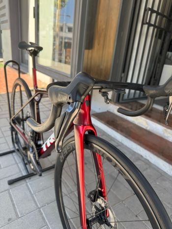 Käytetty Trek Madone SLR 7 Gen 8 2026 2026 Road & Gravel — kuva 12 / 13