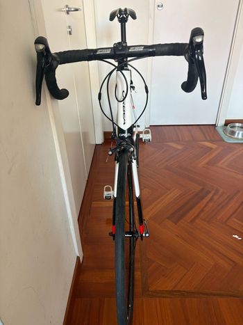 Gebrauchtes Orbea ORCA M30 2018 2018 Road & Gravel, Weiß — Bild 2 von 3
