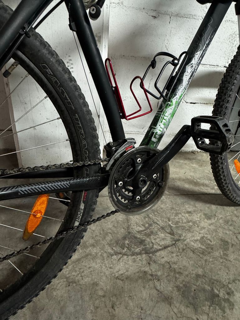 Używany Specialized Hardrock Disc 29 2014 2014 Mountainbike — zdjęcie 4 z 10