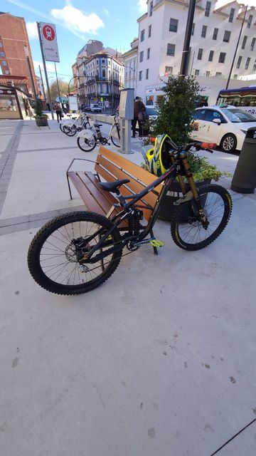 Used Radom swoop 200 Custom Frameset 2017 Mountainbike, Black — image 3 of 3