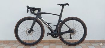 Used BMC Teammachine R 01 FOUR 2027 2027 Road & Gravel, Black — image 2 of 5