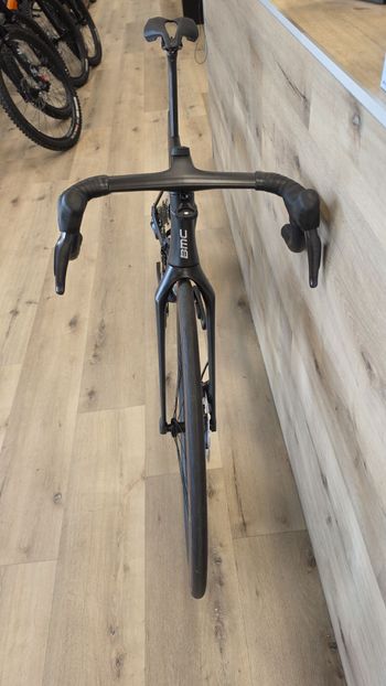 Used BMC Teammachine R 01 FOUR 2027 2027 Road & Gravel, Black — image 3 of 5