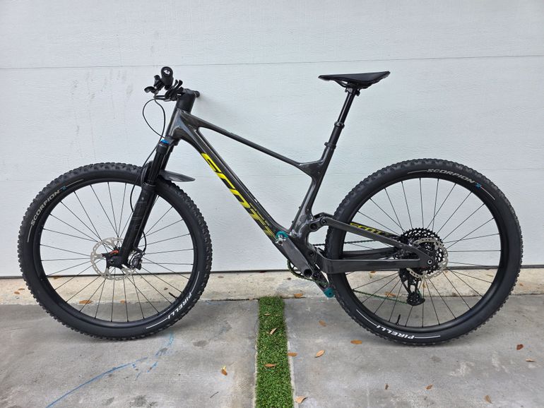 Used Scott Spark RC Team Issue 2023 2023 Mountainbike, Black, 29 — image 2 of 12