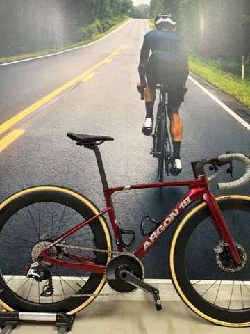 Used Argon 18 Sum SRAM Red eTap AXS 2024 Road & Gravel, Red — image 2 of 9