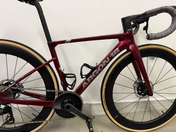Used Argon 18 Sum SRAM Red eTap AXS 2024 Road & Gravel, Red — image 7 of 9