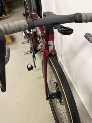 Used Argon 18 Sum SRAM Red eTap AXS 2024 Road & Gravel, Red — image 5 of 9
