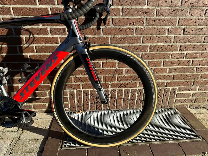 Used Stevens Arcalis 2018 Road & Gravel, Light Gray — image 3 of 12
