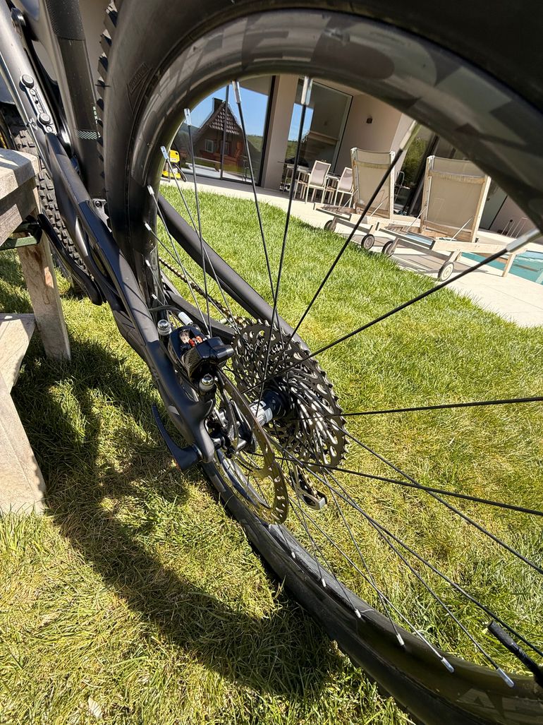 Used Santa Cruz Nomad X01 / Carbon CC / 27.5 2019 2019 Mountainbike, Black, 27.5 — image 9 of 12