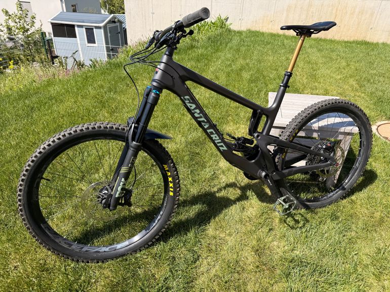 Used Santa Cruz Nomad X01 / Carbon CC / 27.5 2019 2019 Mountainbike, Black, 27.5 — image 1 of 12