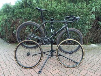 Used Giant TCR Advanced Disc 1 2022 2022 Road & Gravel, Light Gray — image 5 of 14