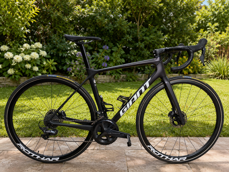 Used Giant TCR Advanced Pro 1 Disc 2021 2021 Road & Gravel, Black — image 2 of 8