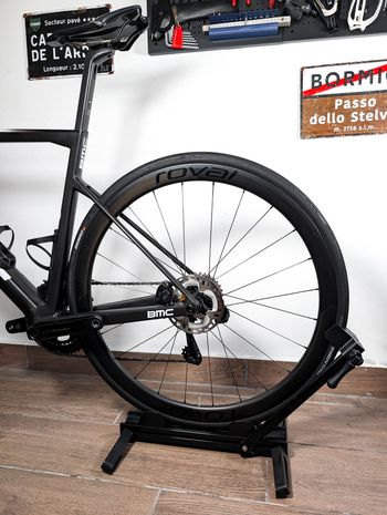 Używany BMC Teammachine SLR 01 MOD Ultegra Di2 2024 2024 Road & Gravel — zdjęcie 22 z 24