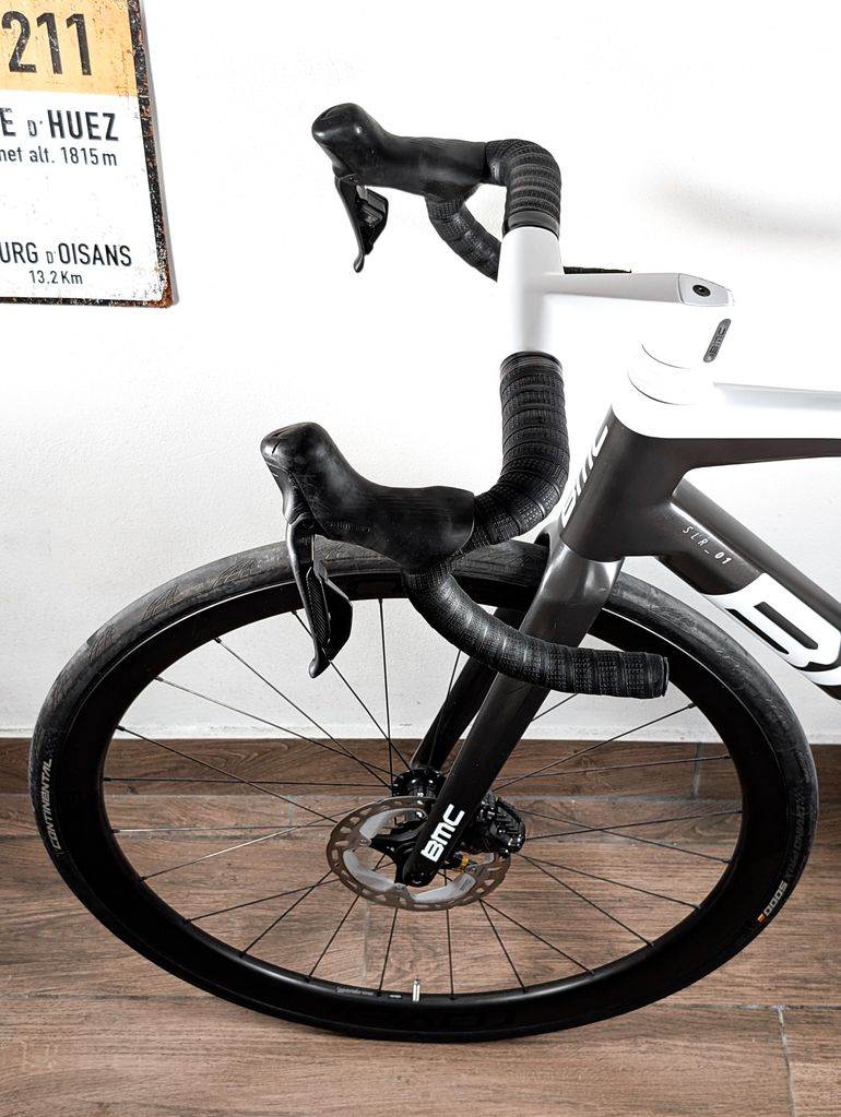 Używany BMC Teammachine SLR 01 MOD Ultegra Di2 2024 2024 Road & Gravel — zdjęcie 11 z 24