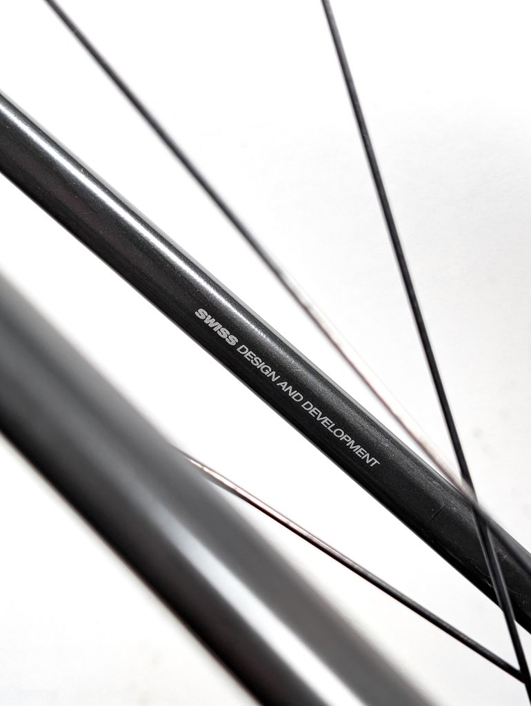 Używany BMC Teammachine SLR 01 MOD Ultegra Di2 2024 2024 Road & Gravel — zdjęcie 16 z 24