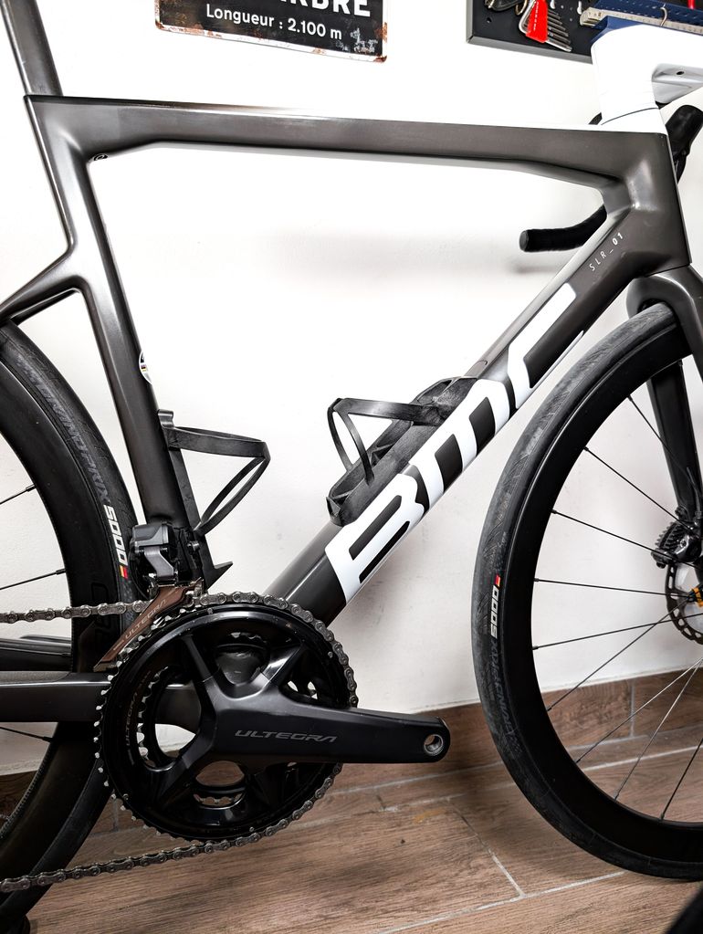 Używany BMC Teammachine SLR 01 MOD Ultegra Di2 2024 2024 Road & Gravel — zdjęcie 8 z 24