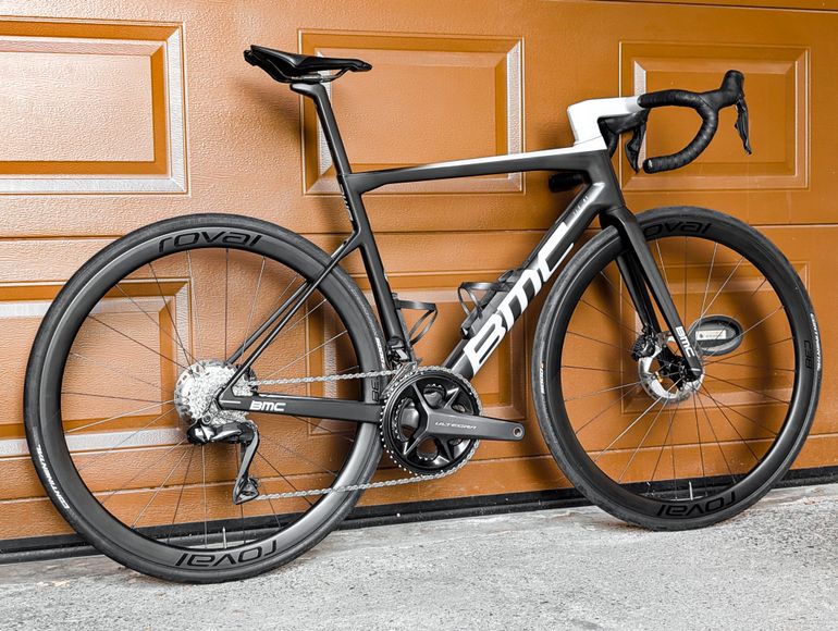 Używany BMC Teammachine SLR 01 MOD Ultegra Di2 2024 2024 Road & Gravel — zdjęcie 3 z 24