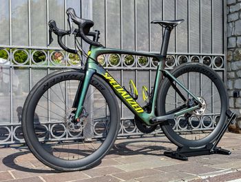 Used Specialized Venge Expert Disc 2018 2018 Road & Gravel, Green — image 4 of 26