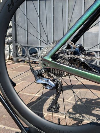 Used Specialized Venge Expert Disc 2018 2018 Road & Gravel, Green — image 10 of 26