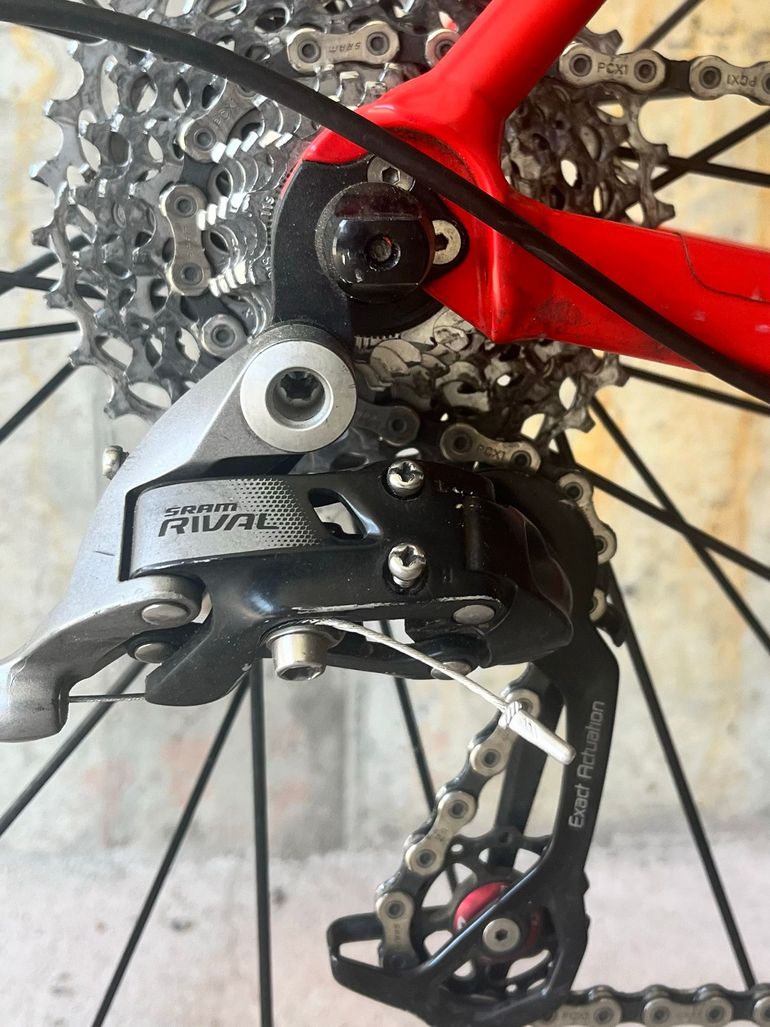 Used Canyon Endurace SRAM Rival 2019 Road & Gravel, Red — image 3 of 8