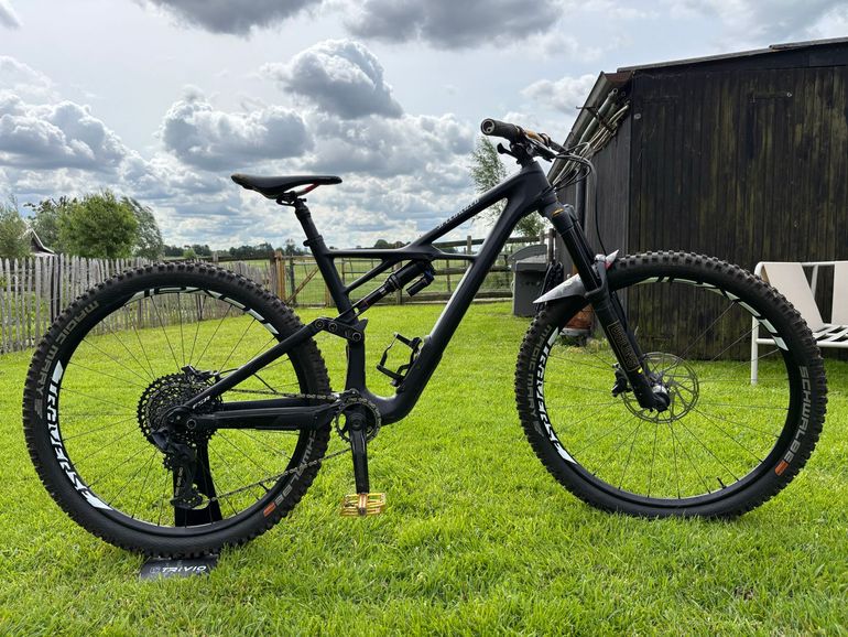 Used Specialized Enduro Elite 29/6Fattie 2018 2018 Mountainbike, Black, 29 — image 4 of 6