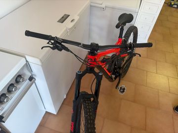 Used Cannondale Jekyll 3 2018 2018 Mountainbike, Red, 27.5 — image 5 of 5