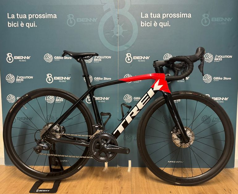 Used Trek Émonda SL 6 Disc 2023 Road & Gravel, Red — image 1 of 16