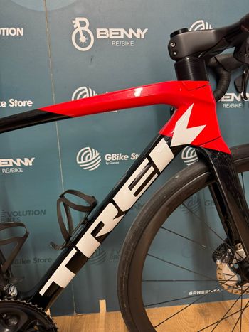 Used Trek Émonda SL 6 Disc 2023 Road & Gravel, Red — image 13 of 16