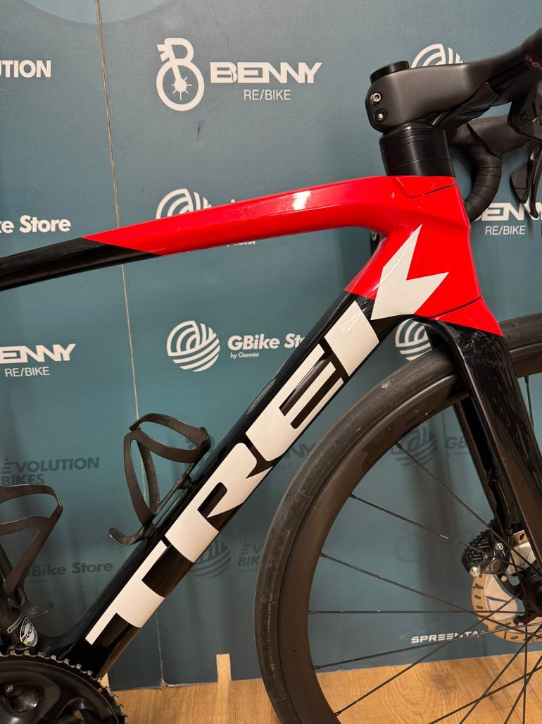 Used Trek Émonda SL 6 Disc 2023 Road & Gravel, Red — image 13 of 16