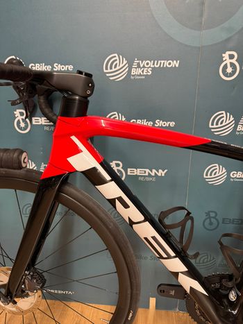 Used Trek Émonda SL 6 Disc 2023 Road & Gravel, Red — image 16 of 16