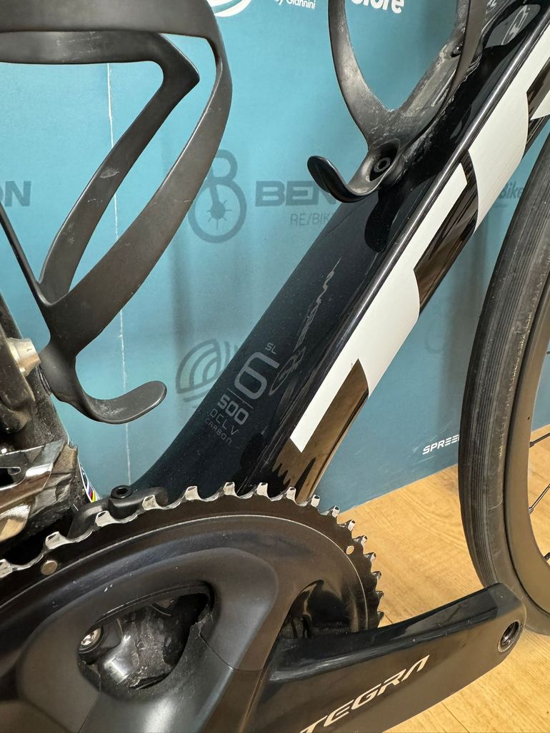 Used Trek Émonda SL 6 Disc 2023 Road & Gravel, Red — image 6 of 16