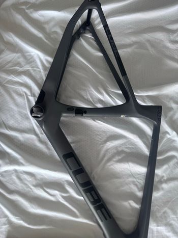 Brugt CUBE AGREE C:62, PRO 2022 Frameset 2022 Road & Gravel — billede 3 af 8
