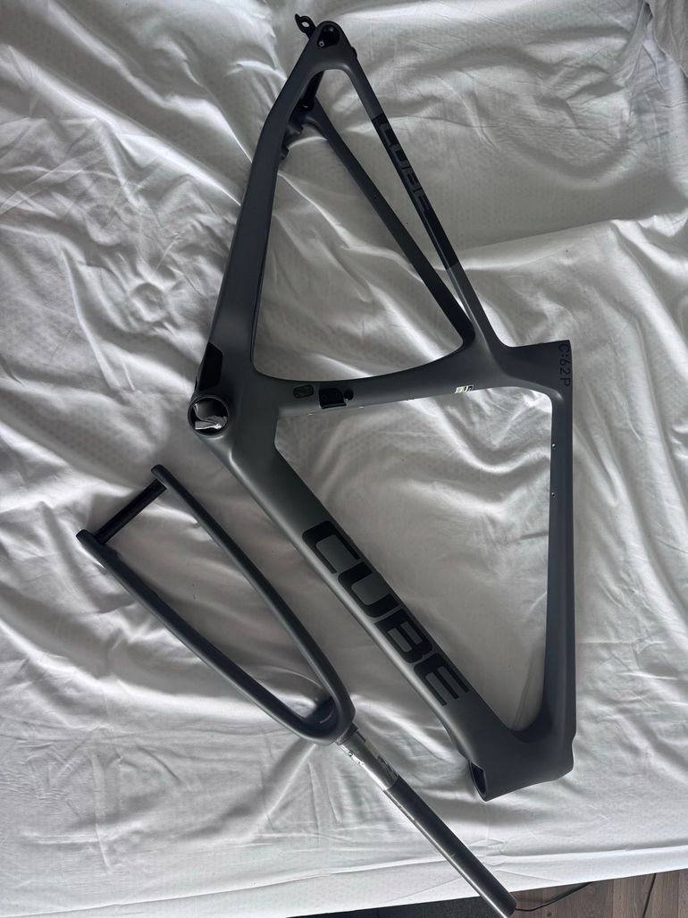 Brugt CUBE AGREE C:62, PRO 2022 Frameset 2022 Road & Gravel — billede 1 af 8