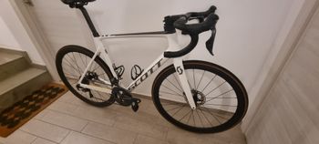 Used Scott Addict RC Shimano Ultegra Di2 2022 Road & Gravel