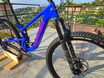 Used Santacruz Custom Shimano Deore XT 2024 Mountainbike, Blue — image 8 of 9