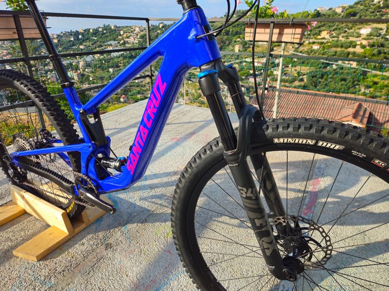 Used Santacruz Custom Shimano Deore XT 2024 Mountainbike, Blue — image 8 of 9