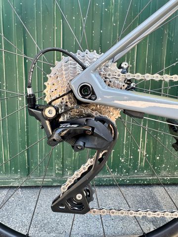 Tweedehands BMC Roadmachine 02 THREE 2020 2020 Road & Gravel — afbeelding 3 van 4