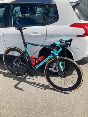 Brugt Bianchi Oltre RC Durace Di2 2025 2025 Road & Gravel — billede 3 af 5