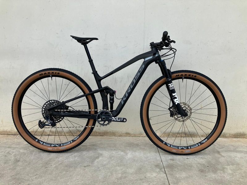 Tweedehands Kross Earth SRAM GX Eagle 2022 Mountainbike — afbeelding 1 van 11
