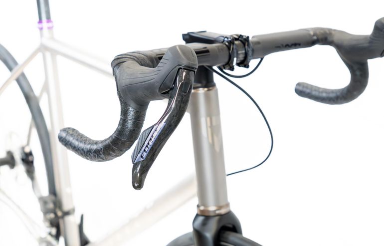 Used CMT GT - Route Endurance 2024 2024 Road & Gravel, Light Gray — image 2 of 4