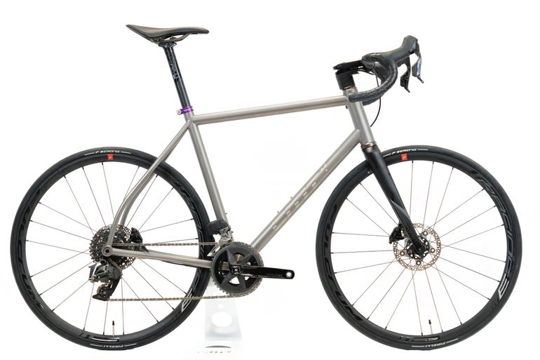 Used CMT GT - Route Endurance 2024 2024 Road & Gravel, Light Gray — image 1 of 4