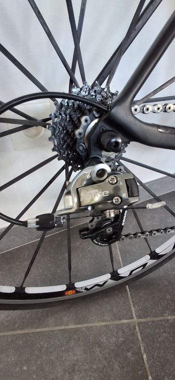 Used Canyon Ultimate Sram Force 2x10 Vitesses 2016 Road & Gravel, Black — image 9 of 9