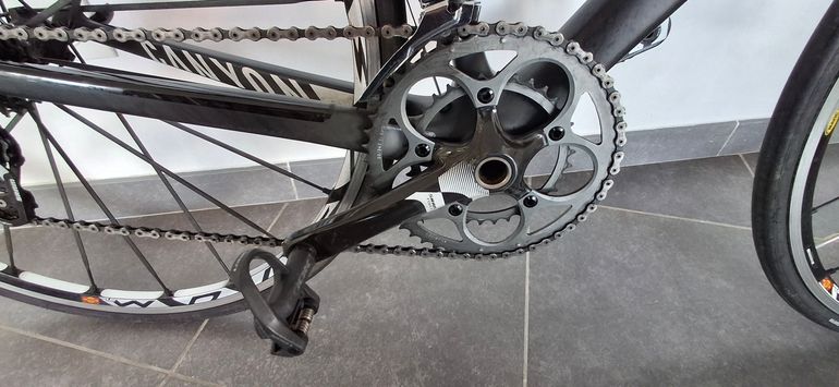 Used Canyon Ultimate Sram Force 2x10 Vitesses 2016 Road & Gravel, Black — image 8 of 9